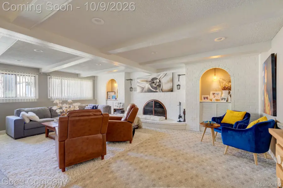 42540 Sycamore Drive, Sterling Heights, MI 48313 - #2