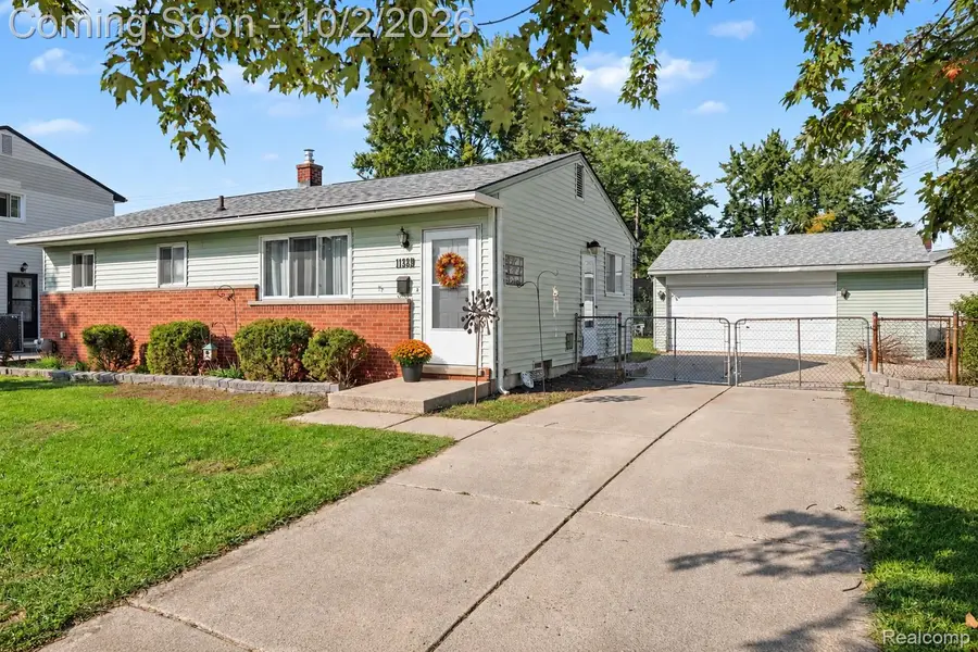 11939 Waiteley Drive, Sterling Heights, MI 48313 - #2