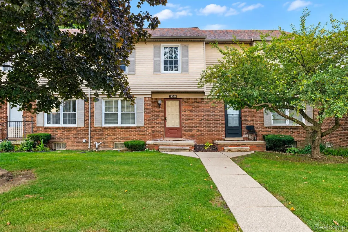 24244 Bashian Drive, Novi, MI 48375 - #1