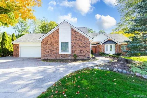 24924 Glenda Street, Novi, MI 48375