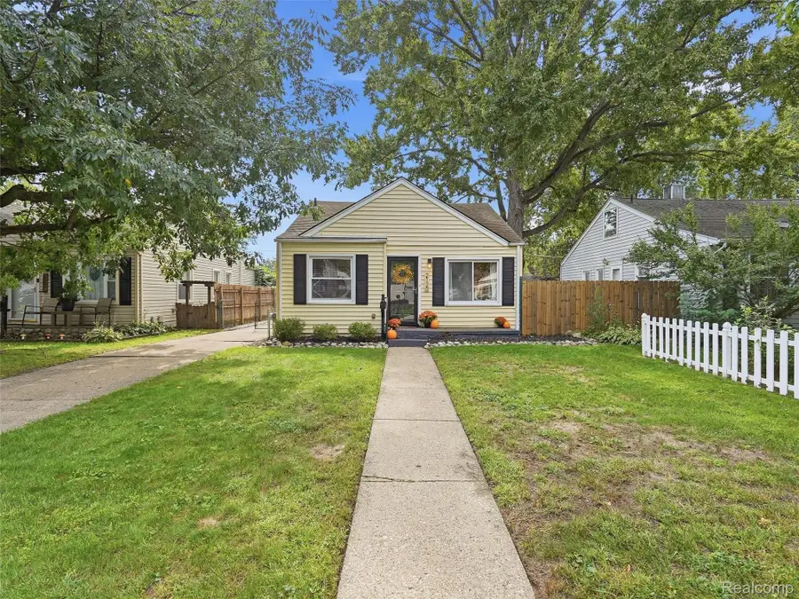 2120 Barrett Avenue, Royal Oak, MI 48067 - #3
