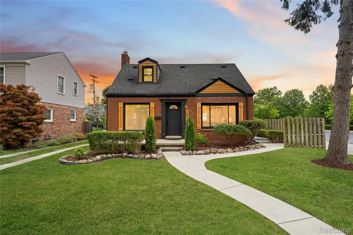1814 Hunt Club Drive, Grosse Pointe Woods, MI 48236 - #1