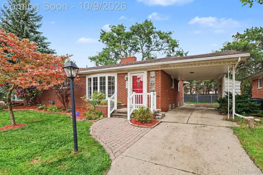 23207 Norcrest Drive, Saint Clair Shores, MI 48080 - #3