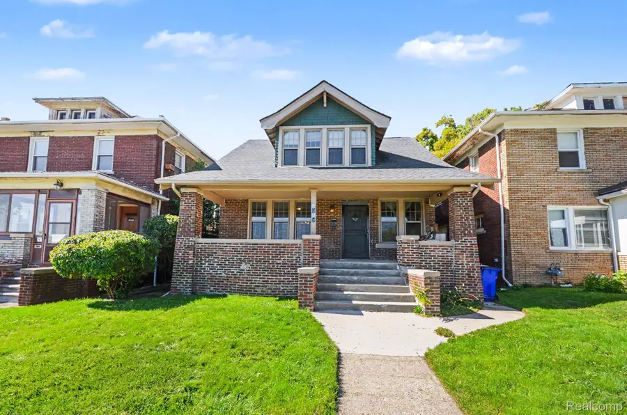 4511 Iroquois Street, Detroit, MI 48214 - #2