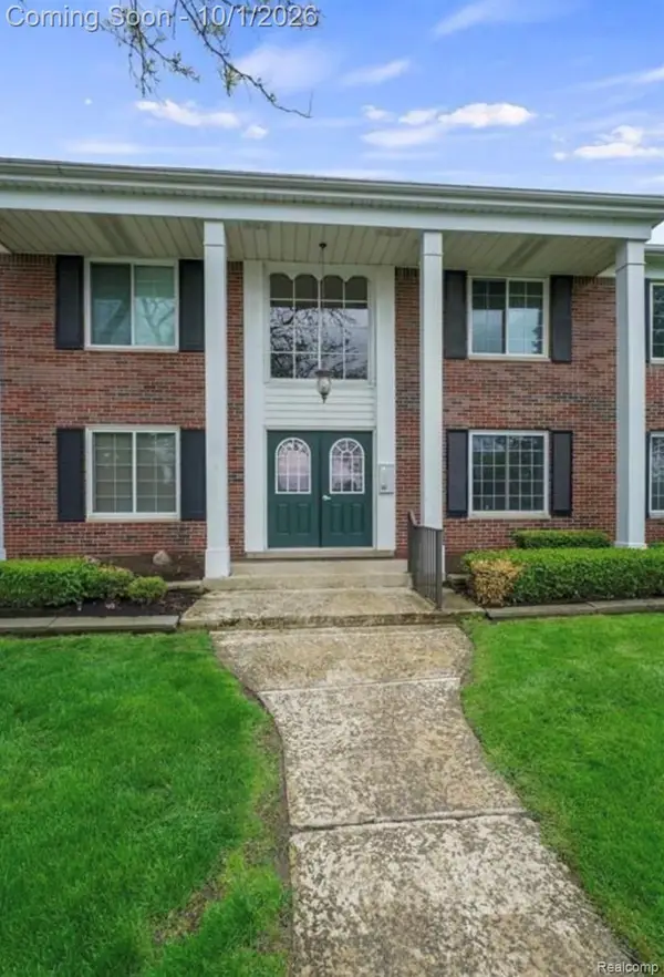 2472 Mulberry Square #22, BloomfieldHills, MI 48302