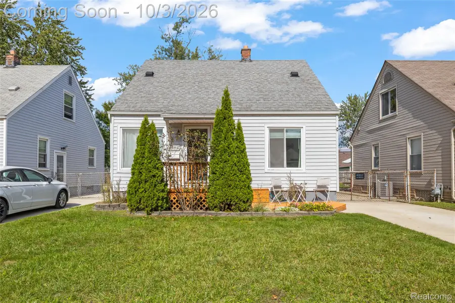 25274 Colgate Street, Dearborn Heights, MI 48125 - #2