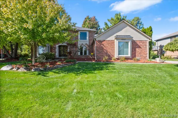 6387 Tanglewood Drive, Troy, MI 48098