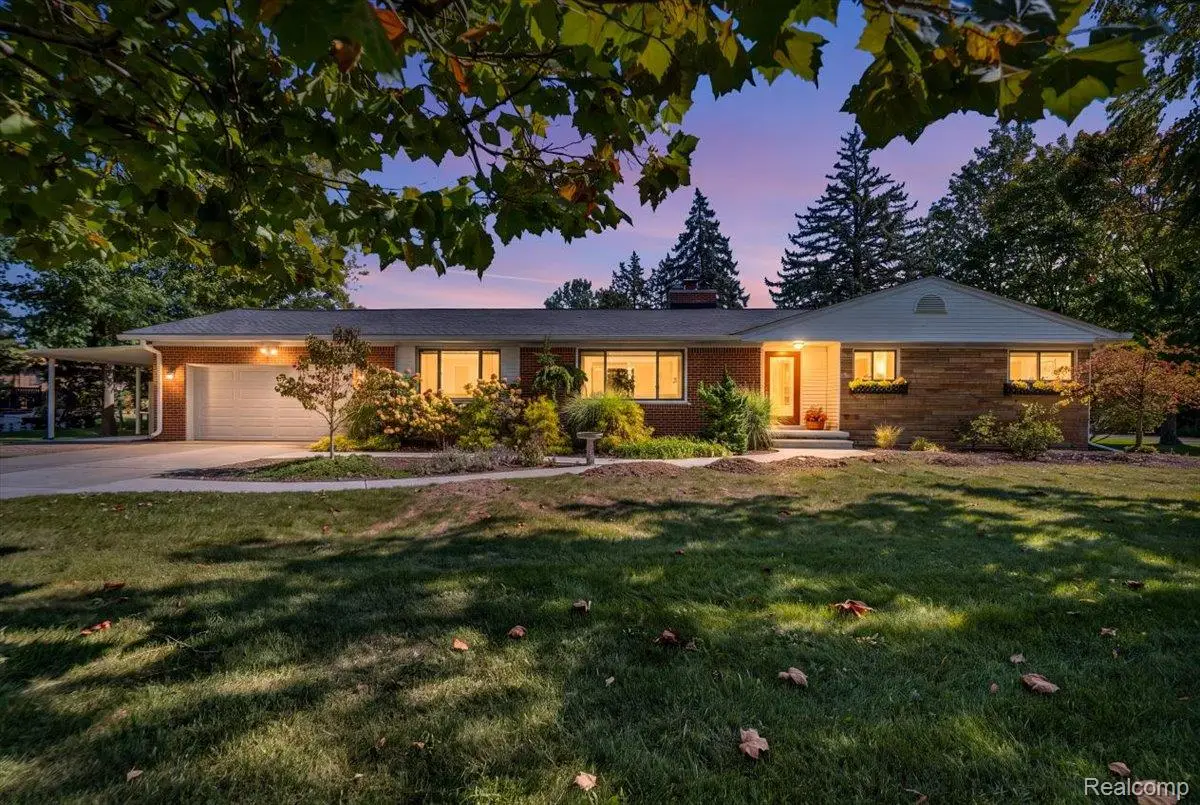 26215 Allen Road, Woodhaven, MI 48183 - #1