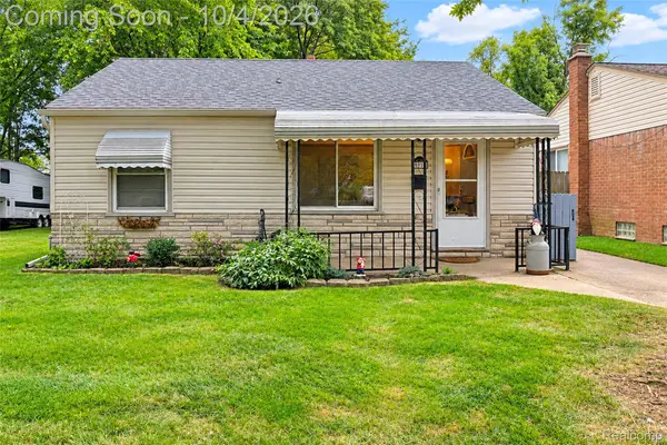 5910 Harrison Street, GardenCity, MI 48135