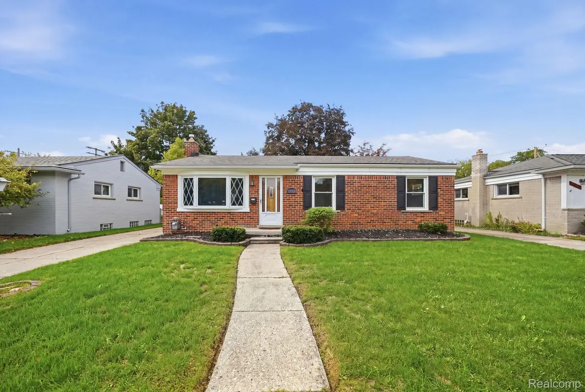 9293 Virginia Street, Livonia, MI 48150 - #1