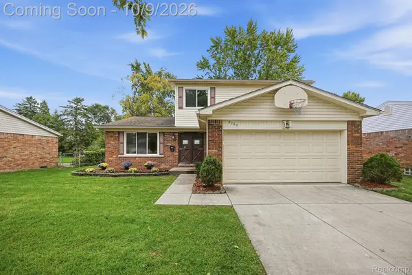 9260 Westbury Avenue, Plymouth, MI 48170