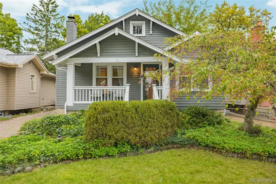 16260 Birwood Avenue, Beverly Hills, MI 48025 - #2