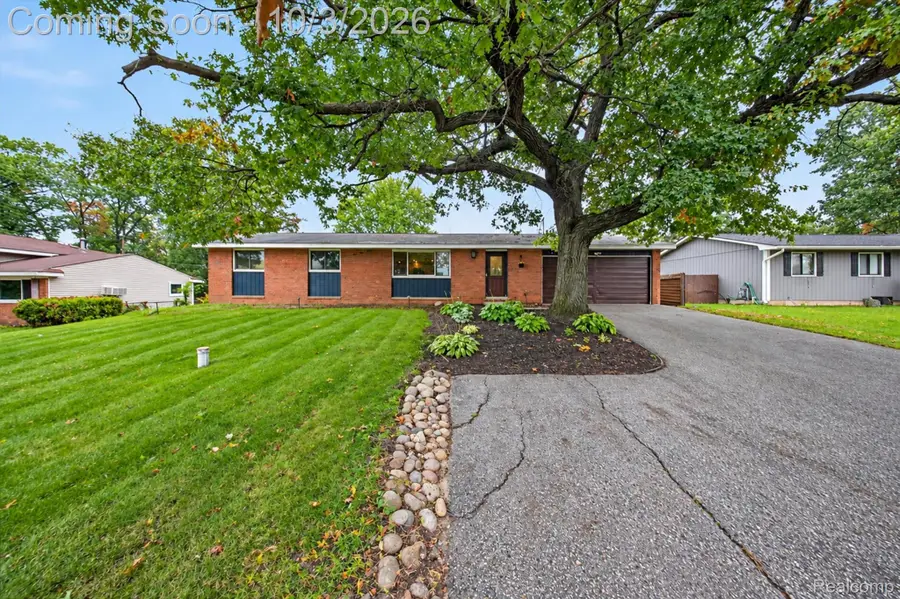3376 S Commerce Road, Commerce, MI 48390 - #2