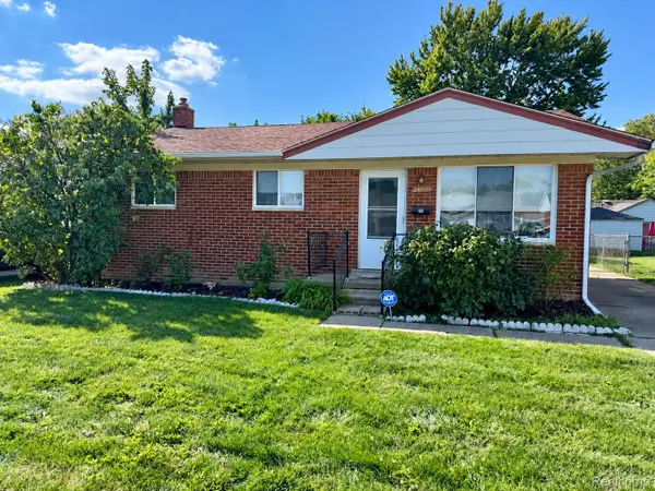 26731 Roberta Street, Roseville, MI 48066