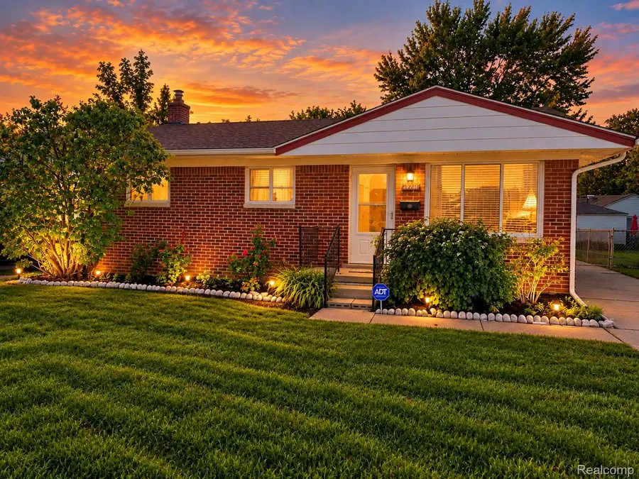 26731 Roberta Street, Roseville, MI 48066 - #2