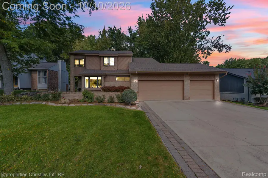 7566 Ashburton Court, West Bloomfield, MI 48322 - #2