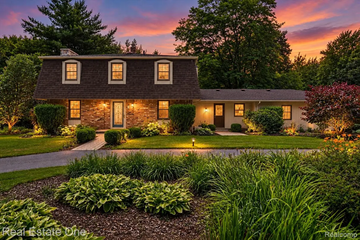 6039 Fish Lake Road, Holly, MI 48442 - #1