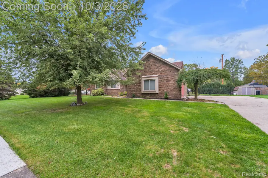 19157 Hillcrest Street, Livonia, MI 48152 - #2