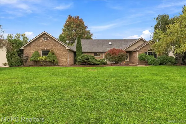 3793 Lakeridge Court, LakeOrion, MI 48360