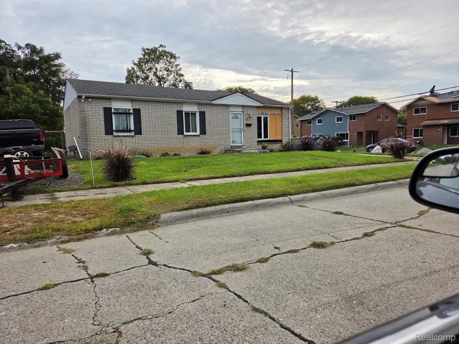 4181 Spruce Street, Inkster, MI 48141 - #2