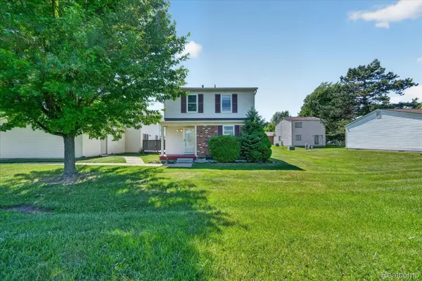 2824 Roundtree Drive, Troy, MI 48083