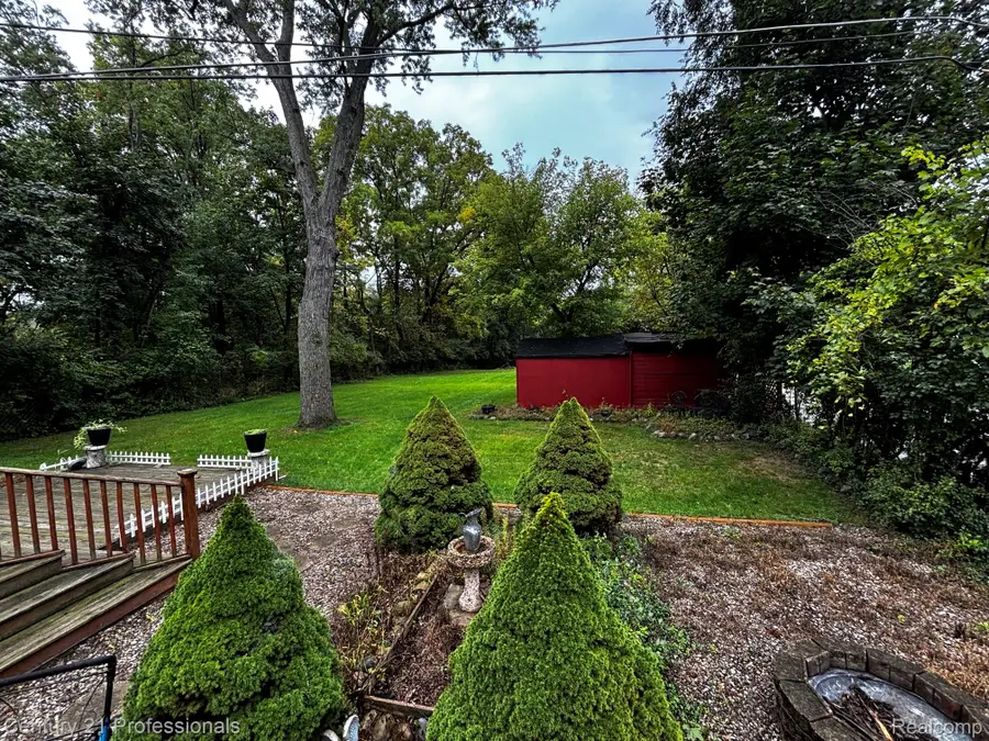 19435 Angling Street, Livonia, MI 48152 - #3