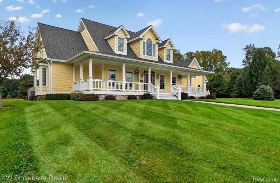 6624 W Coon Lake Road, Howell, MI 48843 - #2
