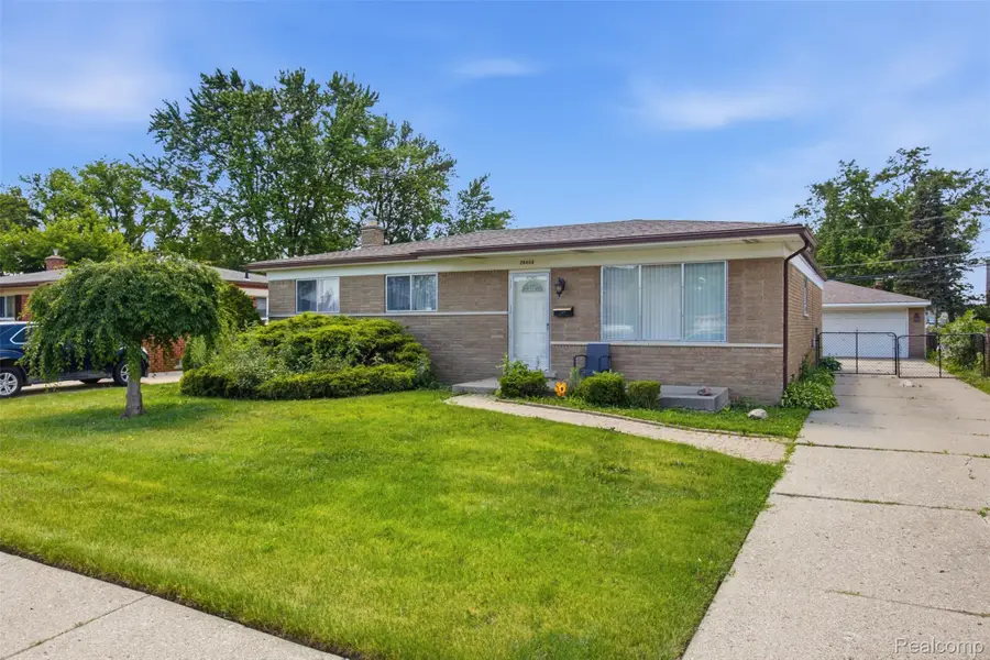28445 Bradner Drive, Warren, MI 48088 - #2