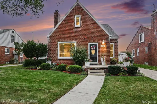 15283 Couzens Avenue, Eastpointe, MI 48021