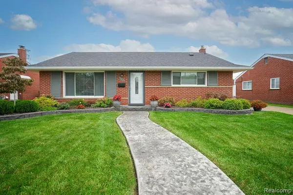 6542 Sunset Street, GardenCity, MI 48135