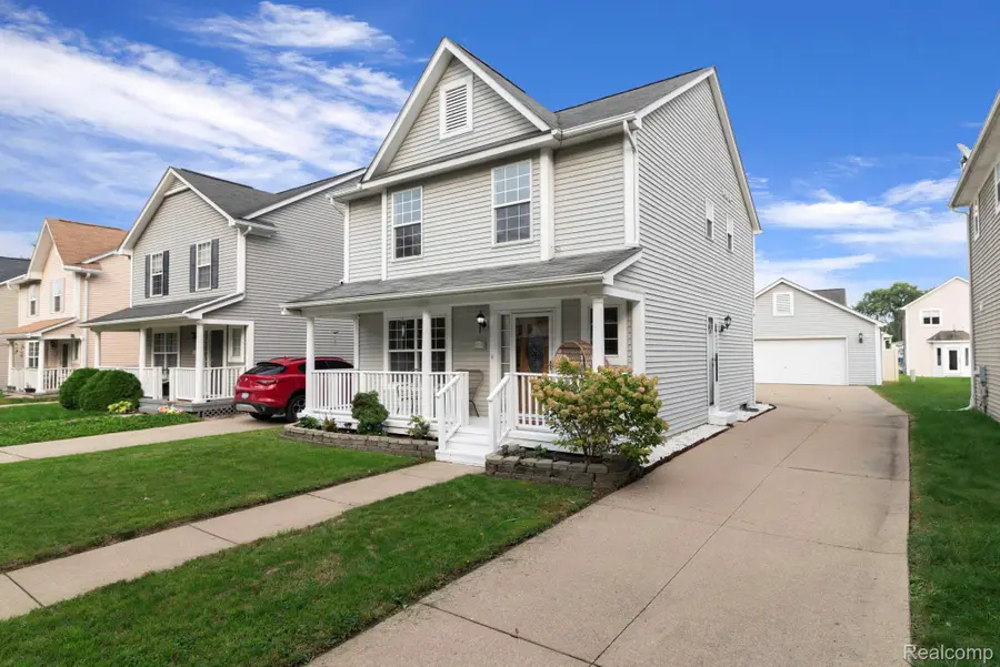 19338 Delaware Avenue, Redford, MI 48240 - #3