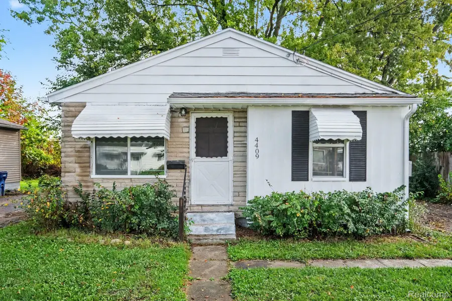 4409 Cuthbertson Street, Flint, MI 48507 - #3