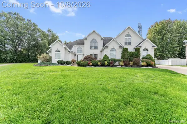 27063 Red Fox Trail, Brownstown, MI 48134