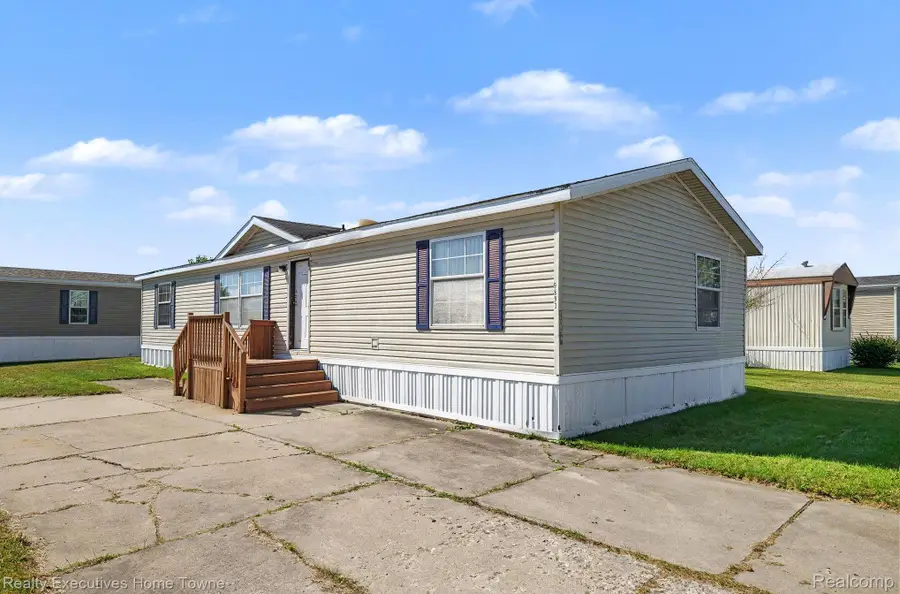 9893 Eastwinds Drive, Ira, MI 48023 - #3