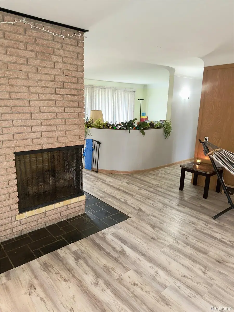 19385 Skyline Street, Roseville, MI 48066 - #3