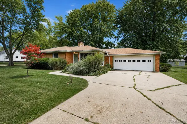 4499 S Linden Road, Flint, MI 48507