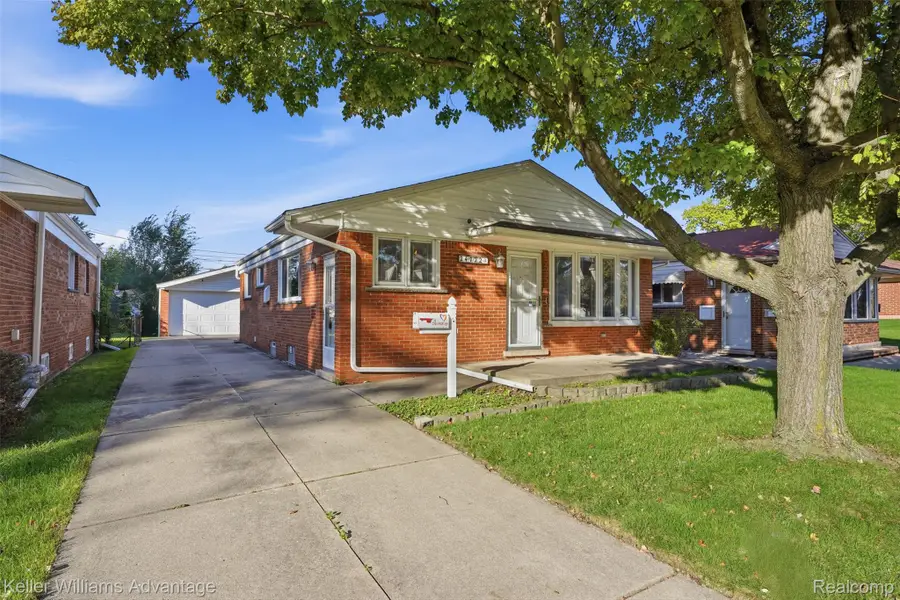 24722 Hass Street, Dearborn Heights, MI 48127 - #2