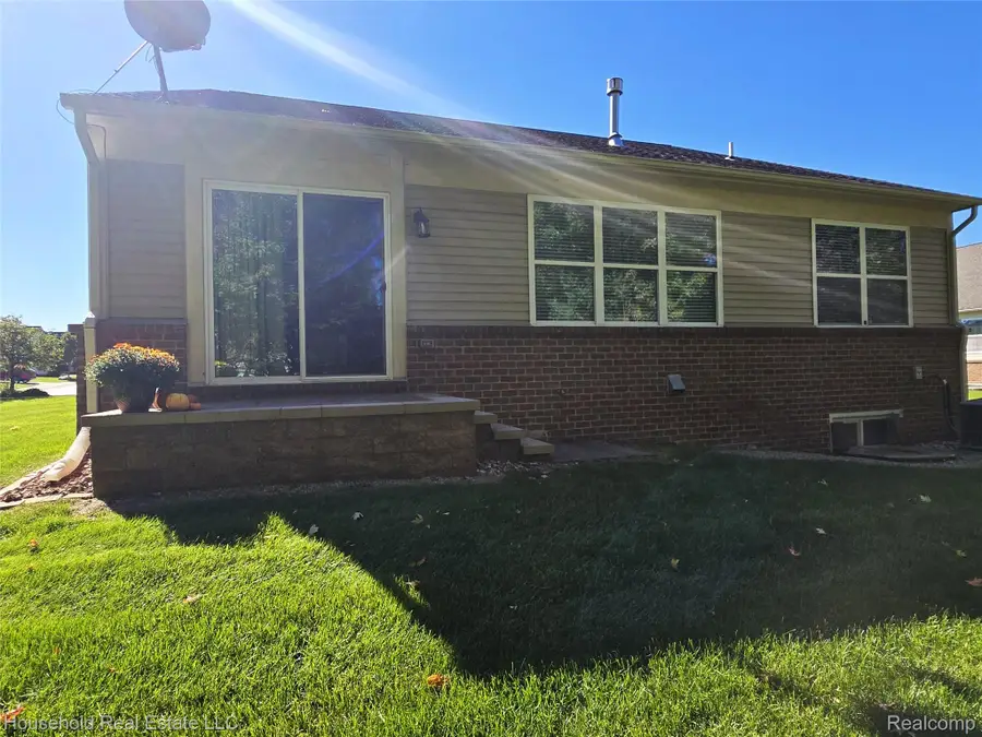 1092 Paddock Drive #80, South Lyon, MI 48178 - #3