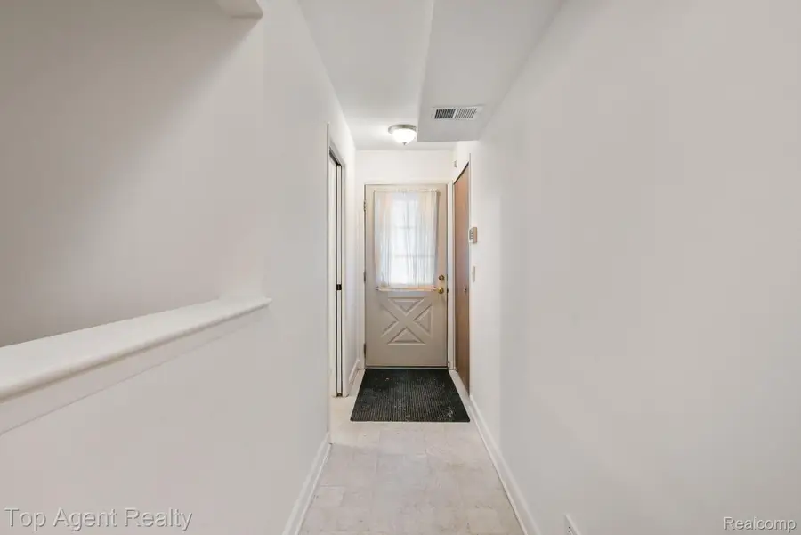 23420 Middlebelt Road, Farmington Hills, MI 48336 - #3