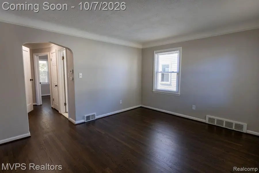 19952 Kenosha Street, Harper Woods, MI 48225 - #2