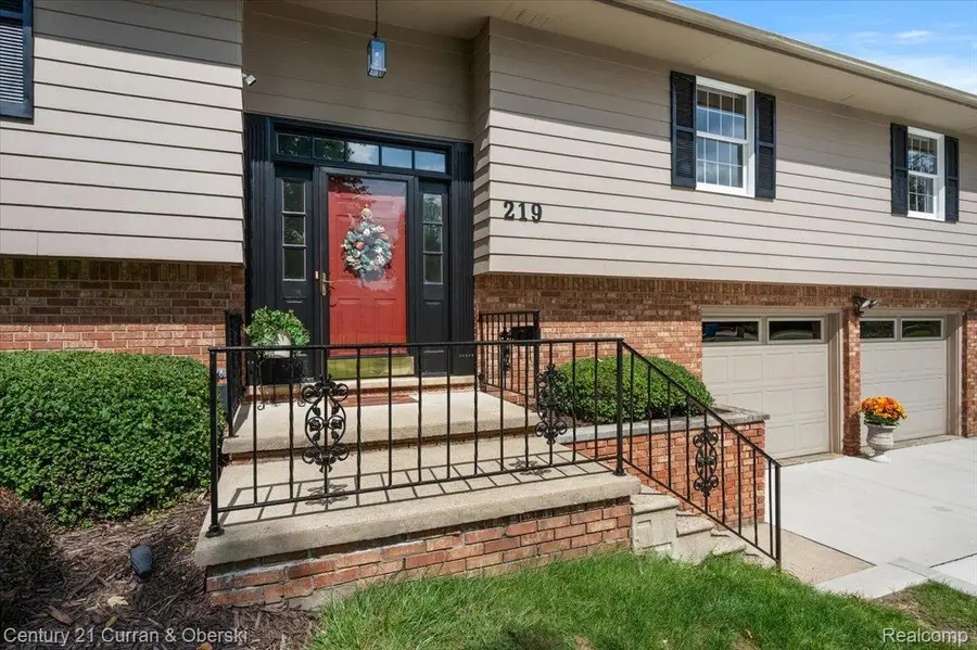219 E Caledonia Street, Howell, MI 48843 - #3