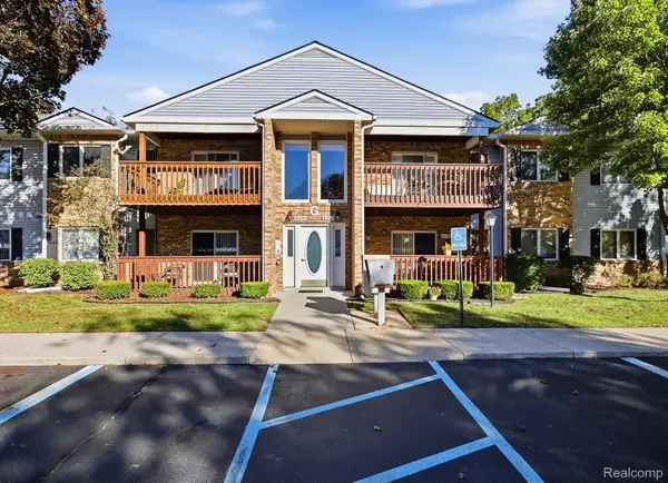 1176 Shoemaker Drive #39, Westland, MI 48185