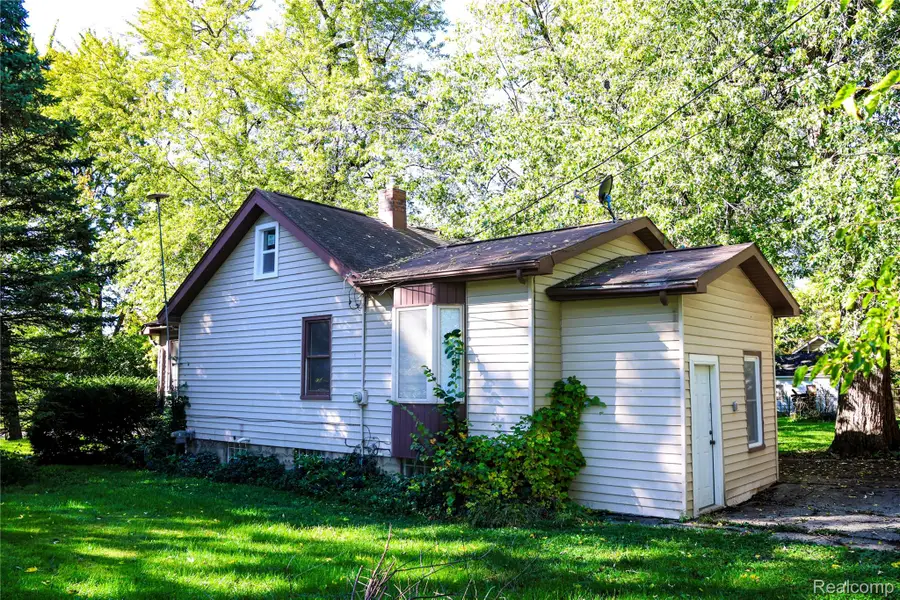 3119 Churchill Avenue, Flint, MI 48506 - #3