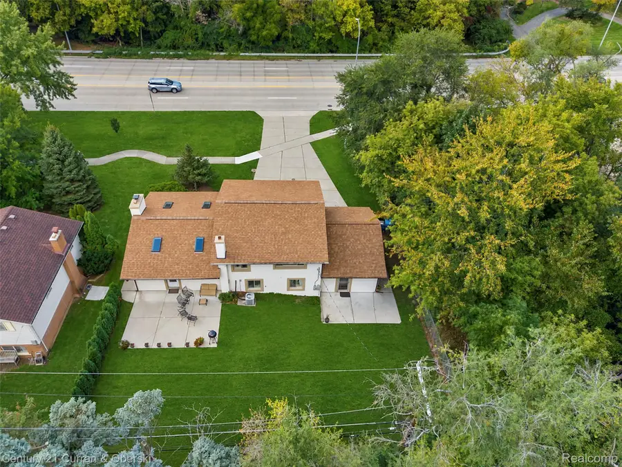 17361 W Outer Drive, Dearborn Heights, MI 48127 - #3