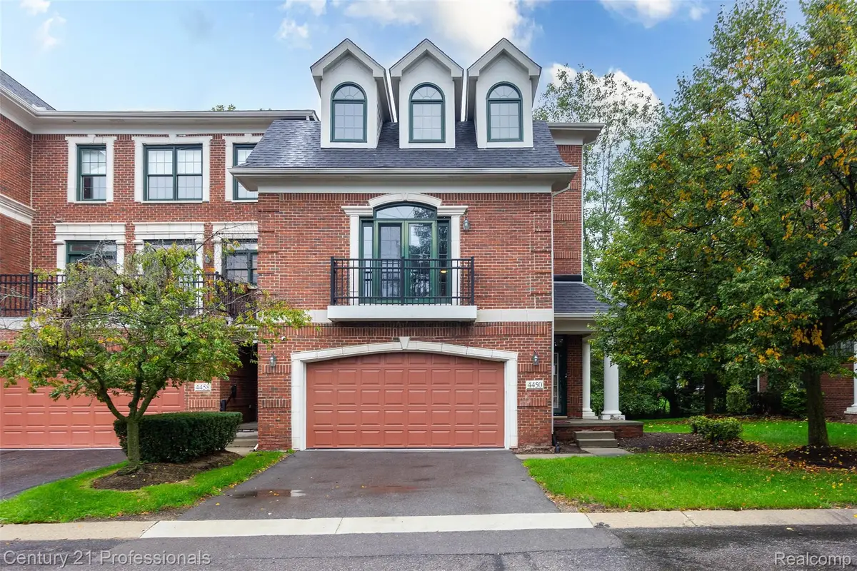 4450 Gateway Circle #10, West Bloomfield, MI 48322 - #1