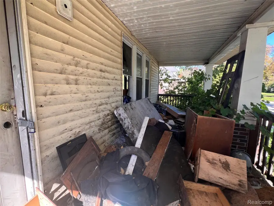 451 S 9th Street, Saginaw, MI 48601 - #3