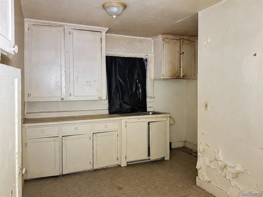 722 Ridgeway Avenue, Flint, MI 48505 - #3