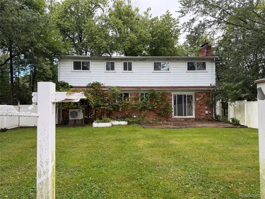 2109 Walton Boulevard, Rochester Hills, MI 48309 - #2