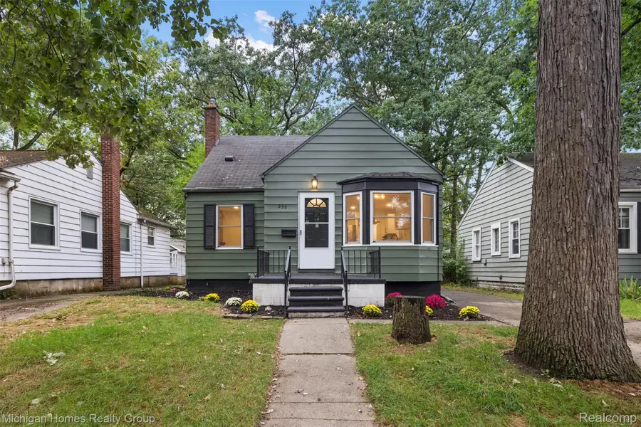 235 Flowerdale Street Street, Ferndale, MI 48220 - #2