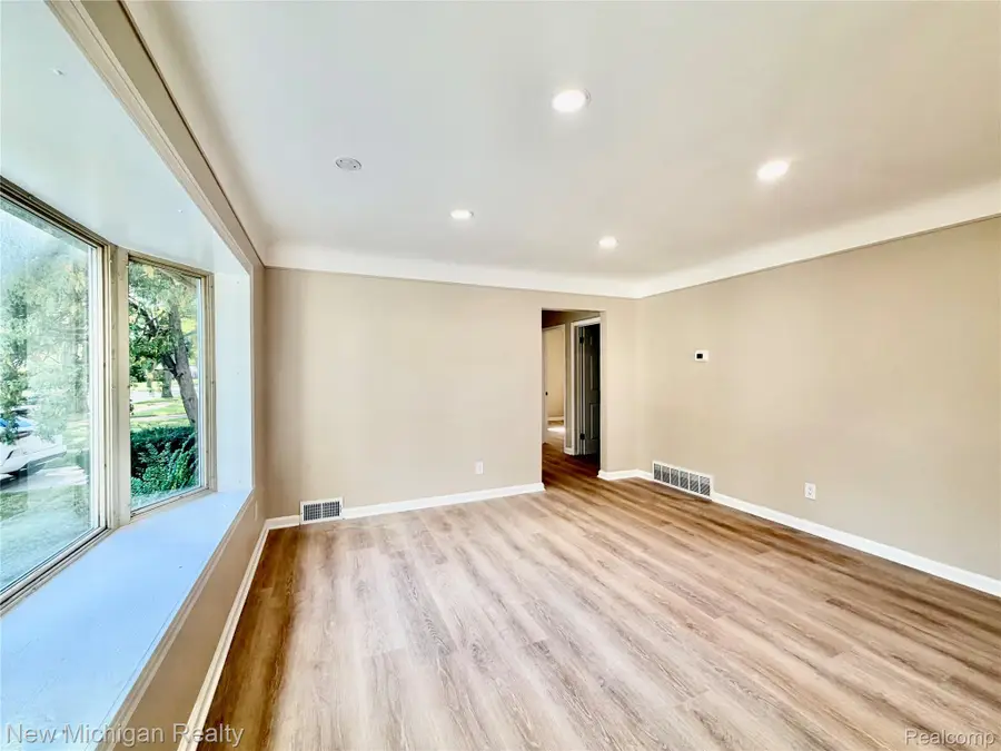 22111 Gardner Street, Oak Park, MI 48237 - #2